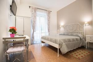 Double Room with Private Bathroom room in La Chiave di Roma