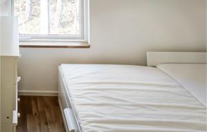 Beautiful Apartment In Gotlands Tofta