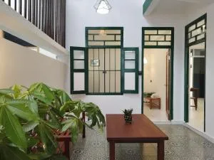 Nanyang Homestay 3 rooms 10 pax- Ground Floor - Kampong Belawai