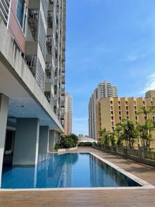1 Bedroom Condo near US Embassy and St Lukes Medical Clinic