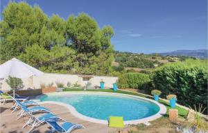 Maisons de vacances Awesome home in Goult with 4 Bedrooms, WiFi and Outdoor swimming pool : photos des chambres