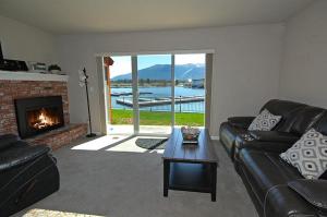 Ala Wai BoulevardApartment 21