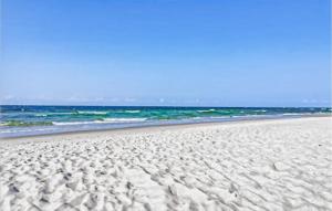 2 Bedroom Amazing Home In Miedzywodzie