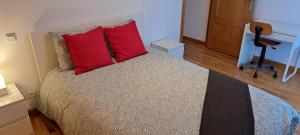 Appartements Appartement lumineux T3 avec jardin privatif a Hendaye - Parking et wif gratuit : photos des chambres