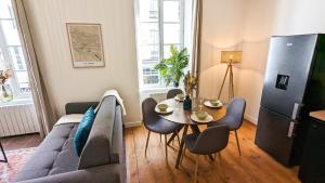 Appartements Cosy Calypso - 6 pers - Hypercentre - Grande place de parking - WIfi haut debit : photos des chambres