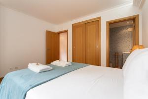 Sesimbra Beach Apartment by GT House