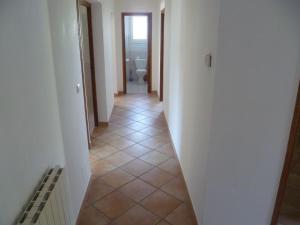 bas de villa de 90m² entre mer (2km) et montagne