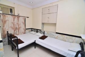 Shri Laxmi Lodge
