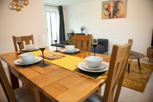 Chi-Amici-3bed home-St Neots-Near to train station - Hail Weston