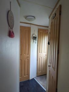 The Topaz Caravan HF12