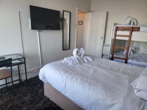 Sea View flat 2 with Fast WiFi and FREE parking