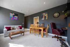 Lettered Board Apartments 1, 2 & 3