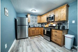 Fascinating 2BR1BA Near Festive DT and Riverwalk