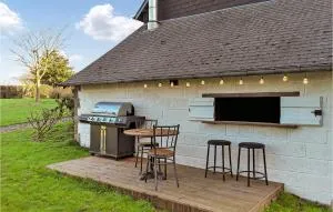 Cozy Home In Saint-Brice-De-Landell - 圣伊莱尔迪阿尔库厄