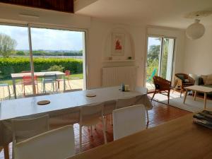 Calme et lumière à 2 pas de la mer