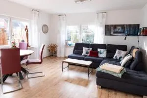 FH Ostfriesland to Huus, zw. Emden und Greetsiel - Hinte