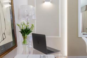 Twenty Two Luxury Flat img13