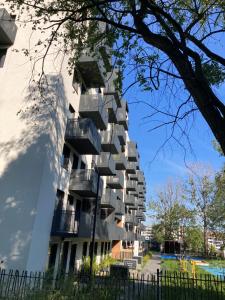 Słoneczny apartament z garażem przy Parku Kościuszki