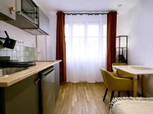 Appartements Le Central • Hyper Centre • Proche Gare • Fibre : Appartement 1 Chambre