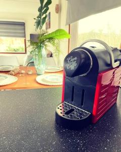 Knus chalet met zwembad en sauna