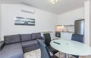 Stunning Apartment In Split With 2 Bedrooms And Wifi