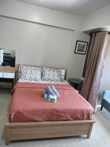 Rqui Affordable Hotel with Pool CondoTel Pasay