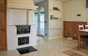 2 Bedroom Gorgeous Home In Långaryd