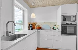 Gorgeous Home In Vestervig With Wifi