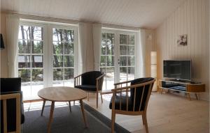 Cozy Home In Nexø With Wifi