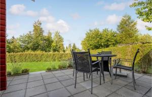1 Bedroom Awesome Home In Bogø By