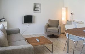 Cozy Apartment In Gudhjem With Wifi