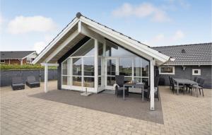 Amazing Home In Vinderup With Wifi