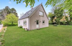 2 Bedroom Beautiful Home In Væggerløse