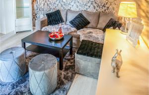 Cozy Home In Sulnowo With Kitchen