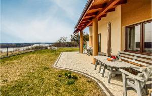 Awesome Home In Mragowo With Lake View