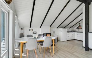 Gorgeous Home In Hvide Sande With Wifi