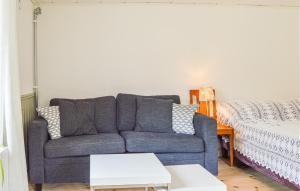 Awesome Home In Vrena With Wifi