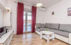 Awesome Apartment In Galovac With Wifi And 2 Bedrooms