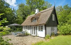 2 Bedroom Beautiful Home In Gudhjem - Årsballe