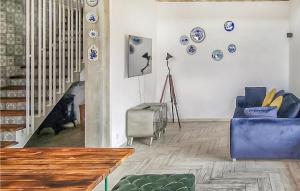 4 Bedroom Nice Home In Mikorowo