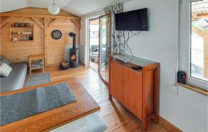 Stunning Home In Cedynia With Kitchen