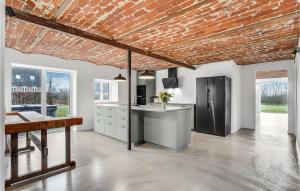 7 Bedroom Stunning Apartment In Varde