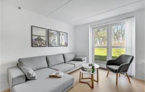 Cozy Home In Lemvig With Wifi