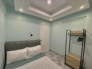 The PAD Staycation 2BR Condo with PS4, Netflix, WIFI
