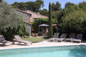 Maisons de vacances Authentic Provencal farmhouse with pool : photos des chambres