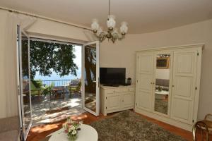 Apartment Bellevue - Three Bedroom Apartment with Terrace and Sea View