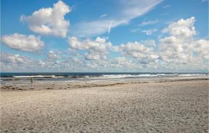 2 Bedroom Lovely Home In Nexø