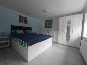ENKLAWA NAD KWISĄ [APARTAMENT 2]