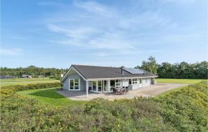 Nice Home In Hovborg With Sauna