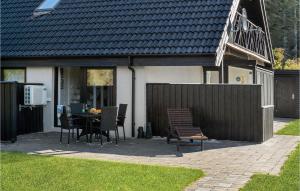 2 Bedroom Gorgeous Apartment In Blokhus